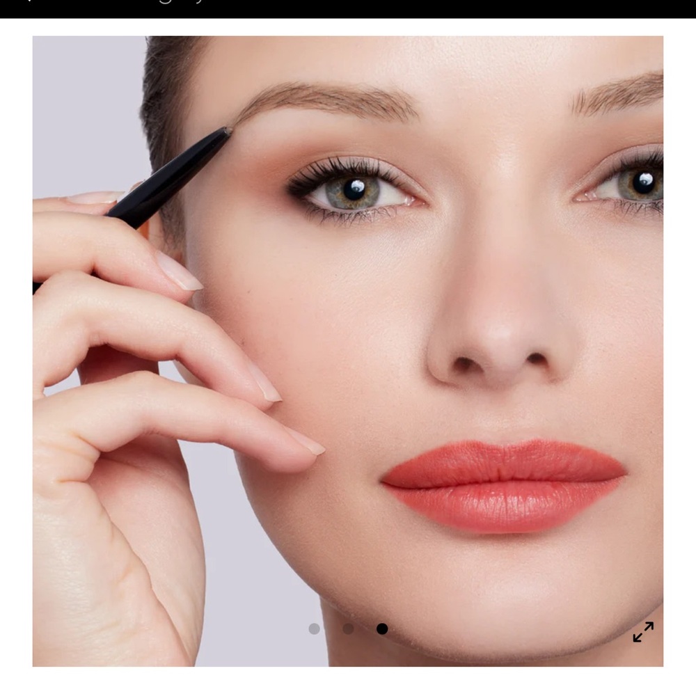 Trish McEvoy NWT Precision Brow Shaper Pencil with Brush - Natural Long-Wear